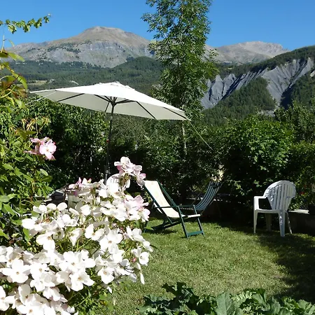 Grande Maison Familiale En Ubaye Holiday home *